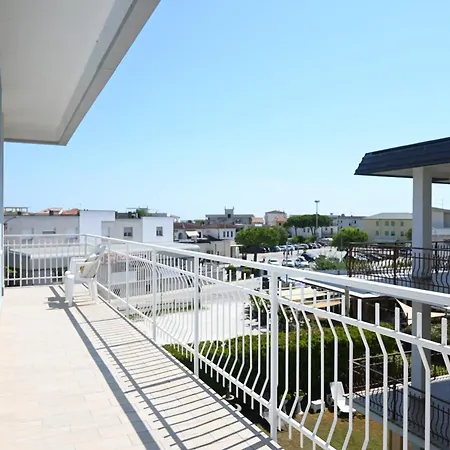 Apartament Marcelli, Trilocale Con Terrazzo A Pochi Passi Dal Mare - M394 *