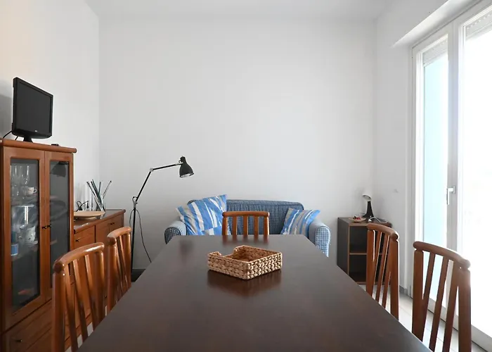 Marcelli, Trilocale Con Terrazzo A Pochi Passi Dal Mare - M394